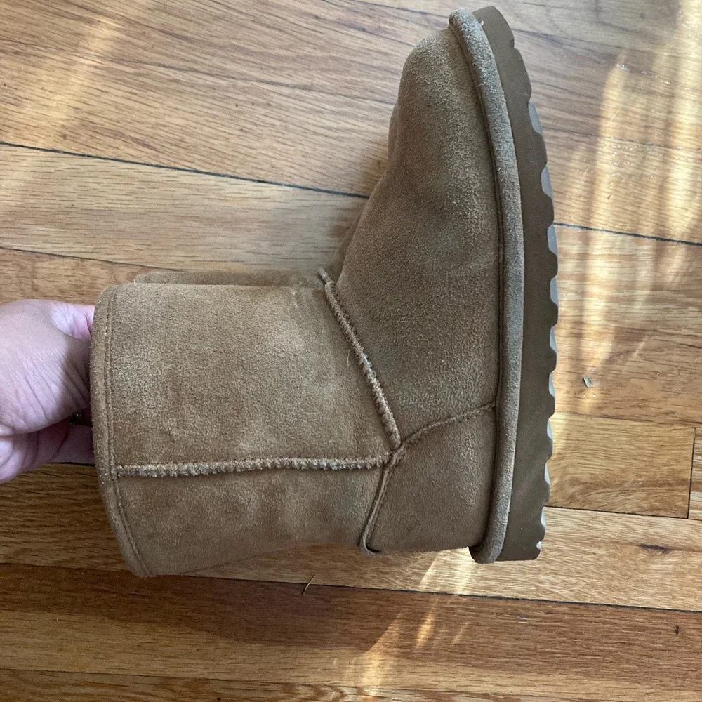 Girls Bearpaw Boots Tan Brown size 2 EUC